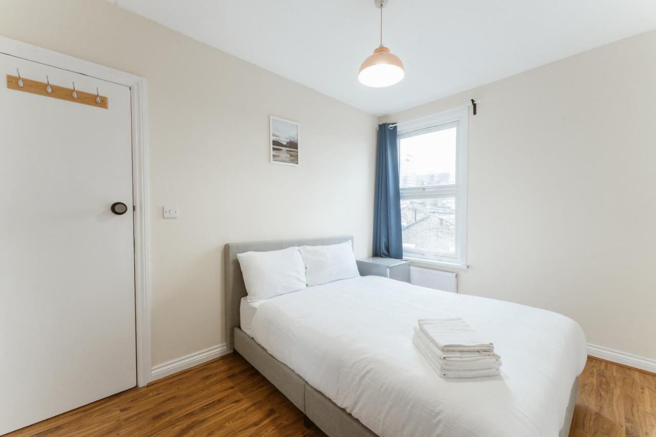 Mile End Rooms 57A London Exterior photo