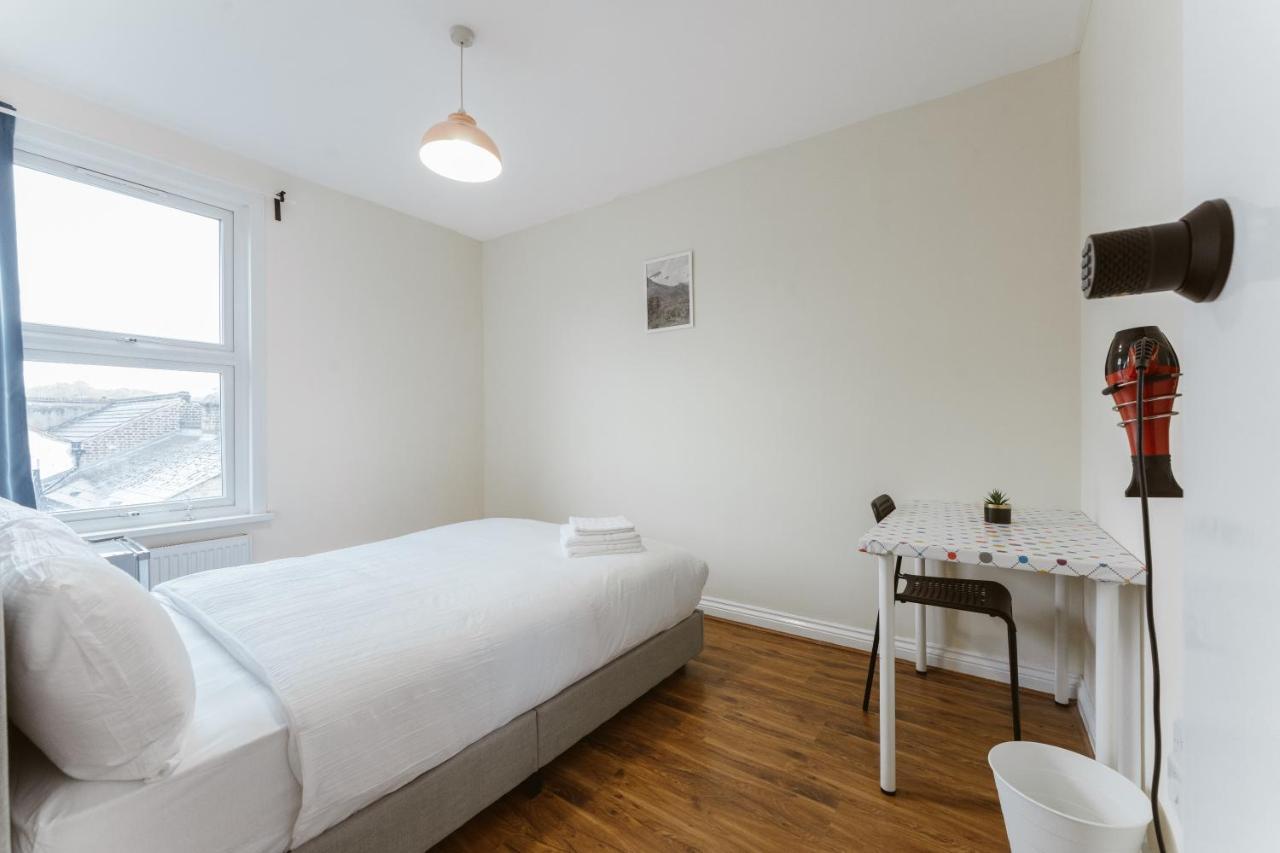 Mile End Rooms 57A London Exterior photo